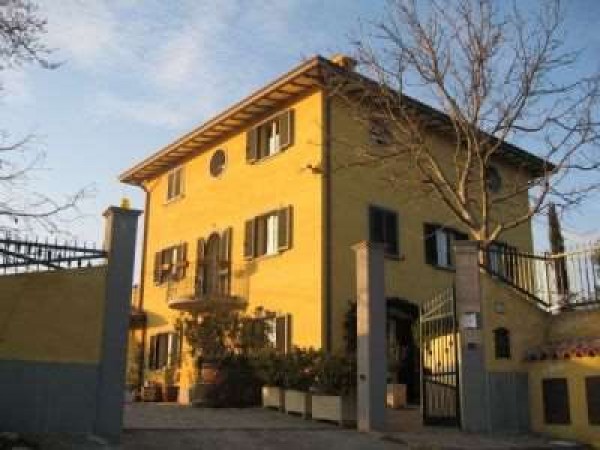 Villa in vendita a Marsciano, Valentino Della Collina, Con giardino, 450 mq. - V000691 | case.perugia.it