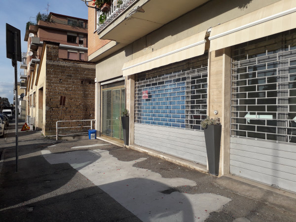 Vendita locale commerciale a Spoleto - Via Cerquiglia img