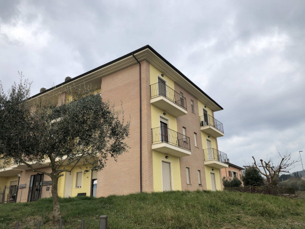 Appartamento in vendita a Perugia, Fontignano, 85 mq.