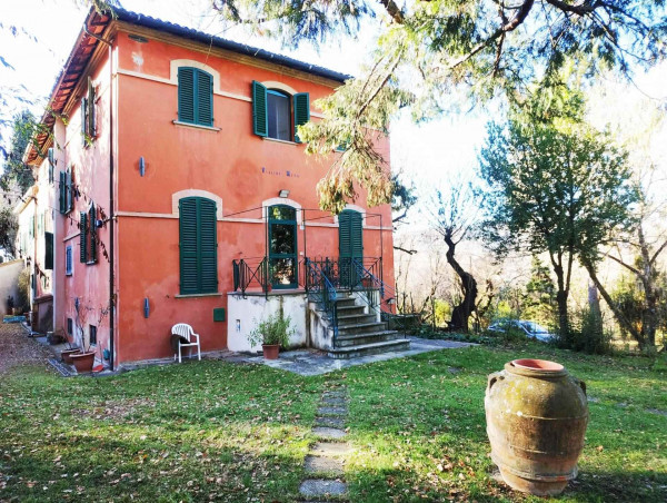 Villa in vendita a Città di Castello, Meltina, Con giardino, 405 mq.