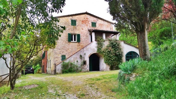 Rustico/Casale in vendita a Città di Castello, Meltina, Con giardino, 230 mq.