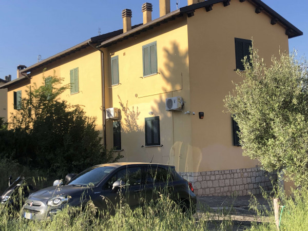 Appartamento in vendita a Perugia, Ferro Di Cavallo, 75 mq.